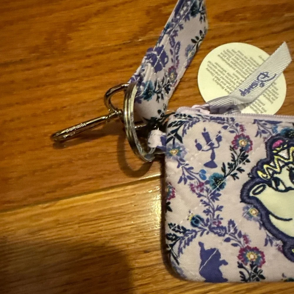 Vera Bradley Disney Beauty & the Beast Mrs. Potts Zip ID Wide Lanyard NWT - Picture 3 of 7